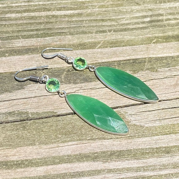 Cat Eye peridot long drop earrings .925 Sterling Silver - Picture 2 of 11